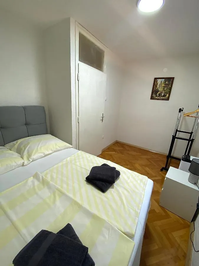 Apartments Graz Crikvenica 0*,